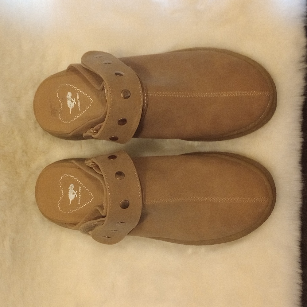 Rocket Dog Clogs - Picture 2 of 6
